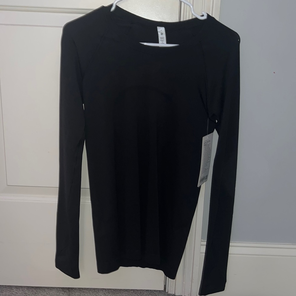 Lululemon long sleeve size 6 black